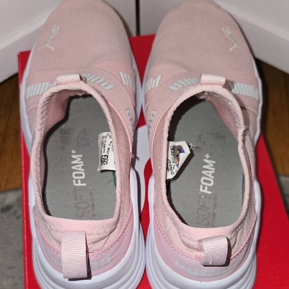 Like New. Puma Sift Foam Pink Slip-On Sneakers with Elastic Strap - Picture 3 of 9